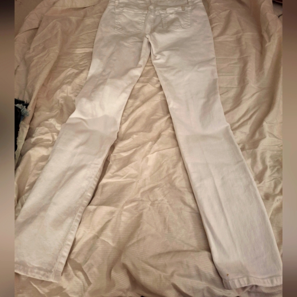 New!!! Joe's jeans! Low rise distressed size 28